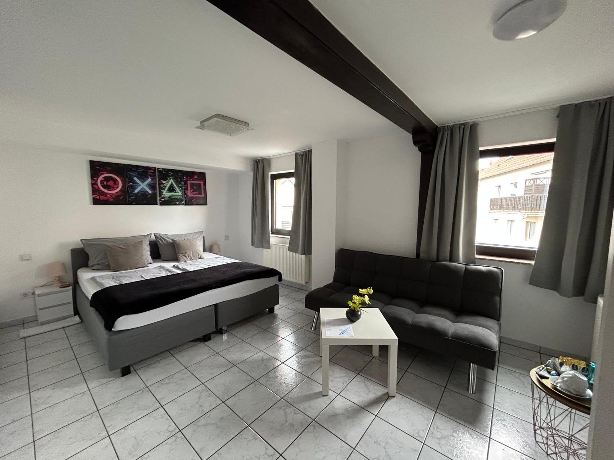 Mikroapartments Klarenthal ซาร์บรึคเคน ภายนอก รูปภาพ